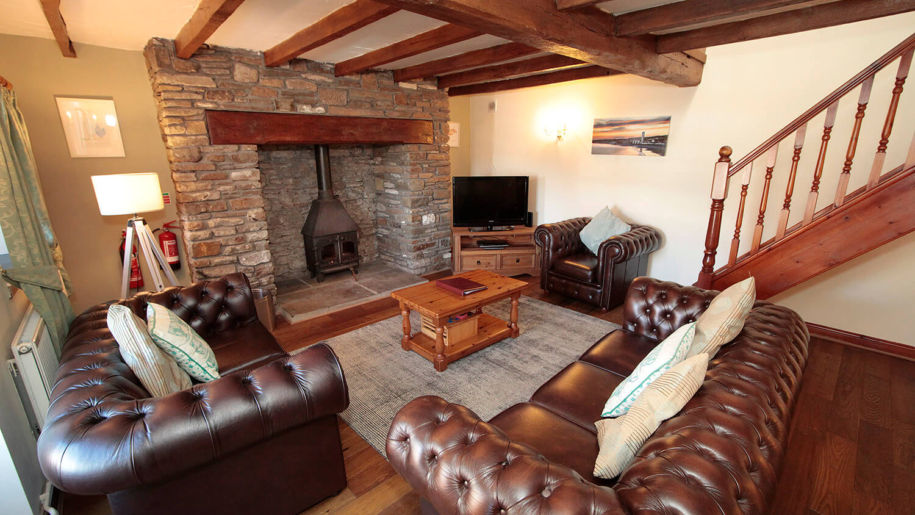 old cow shed cottage in south wales - cilhendre fawr farm